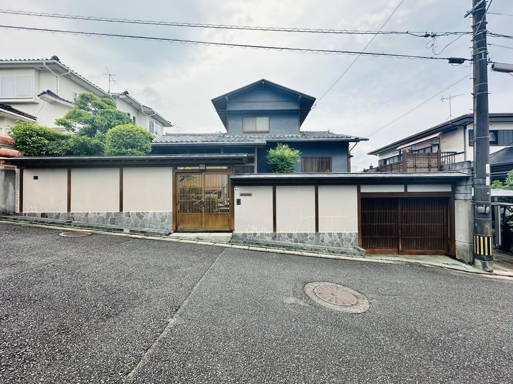 4LDK house in Minami Ward, Fukuoka - Photo 1
