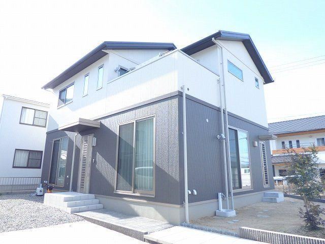 6LDK house in Fukuyama, Hiroshima - Photo 1