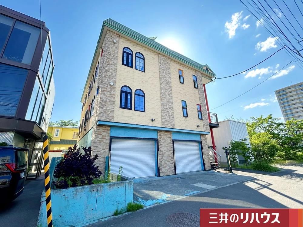 4LDK house in Nishi Ward, Sapporo, Hokkaido - Photo 1