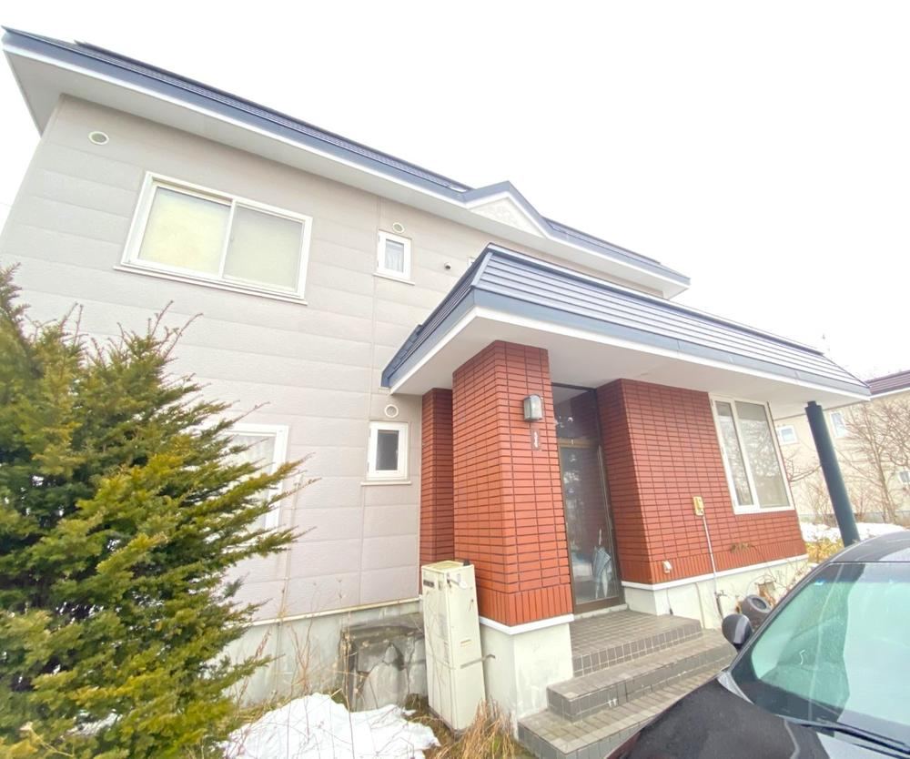 5LDK+S house in Kitahiroshima, Hokkaido - Photo 1