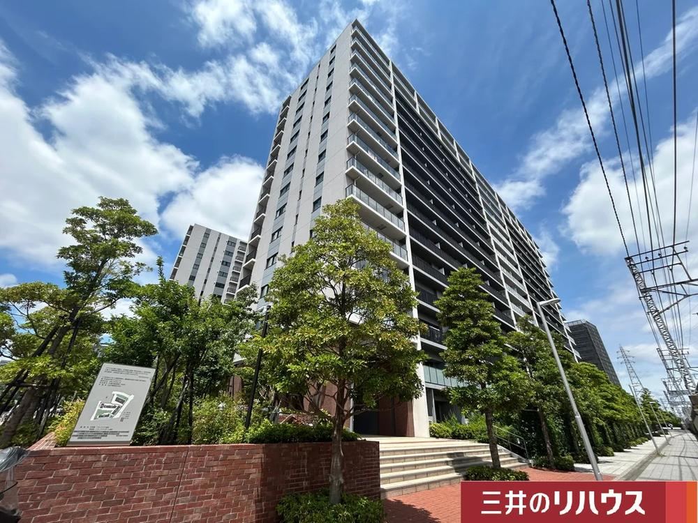 4LDK apartment in Katsushika Ward, Tokyo - Photo 1