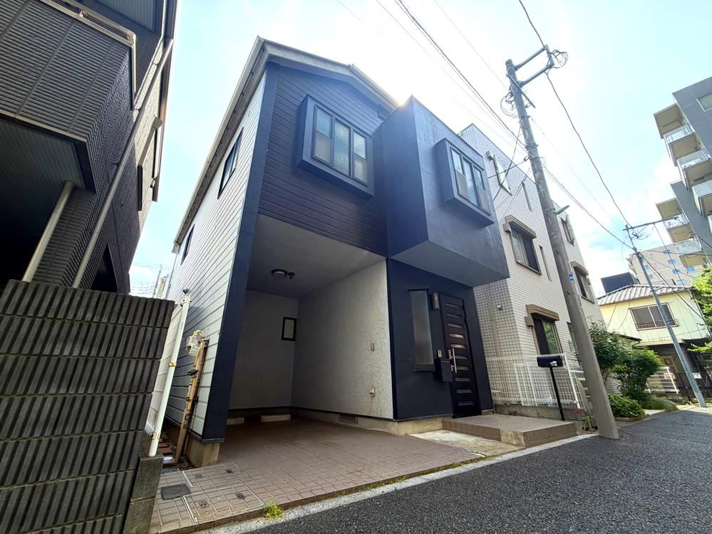 4LDK house in Suginami Ward, Tokyo - Photo 1