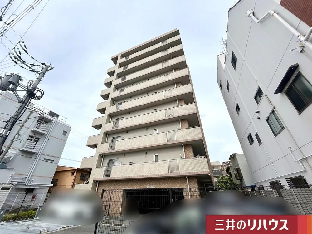 3LDK apartment in Higashiosaka, Osaka - Photo 1