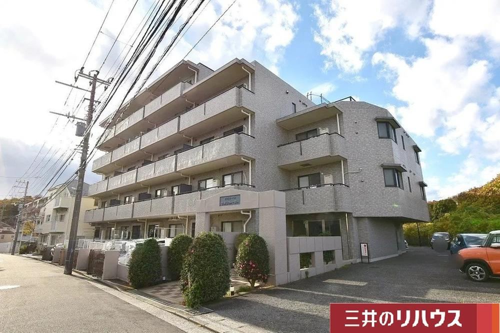 3LDK apartment in Konan Ward, Yokohama, Kanagawa - Photo 1