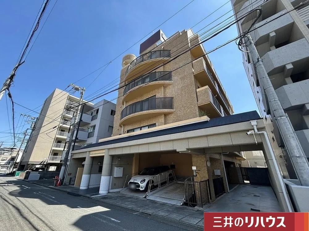 2LDK apartment in Hiratsuka, Kanagawa - Photo 1