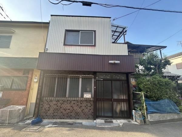 3DK house in Kadoma, Osaka - Photo 1