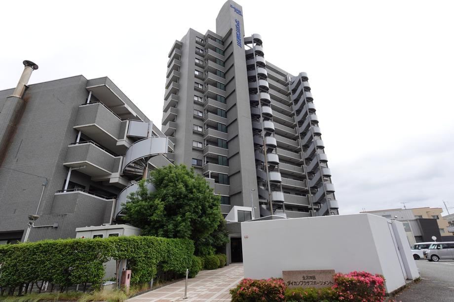 3LDK apartment in Kanazawa, Ishikawa - Photo 1