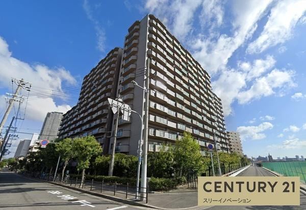 3LDK apartment in Konohana Ward, Osaka - Photo 1