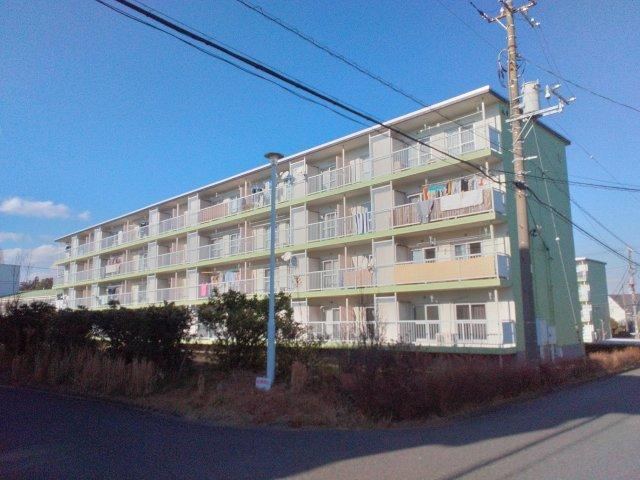 3LK apartment in Isogo Ward, Yokohama, Kanagawa - Photo 1