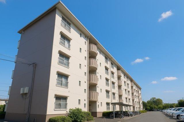2LDK apartment in Hodogaya Ward, Yokohama, Kanagawa - Photo 1