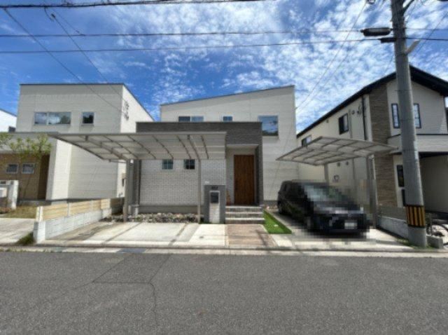 4LDK house in Asaminami Ward, Hiroshima - Photo 1