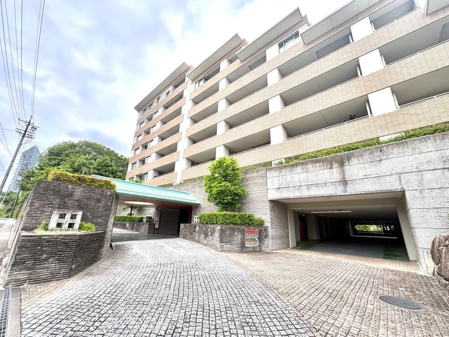2LDK+S apartment in Chikusa Ward, Nagoya, Aichi - Photo 1