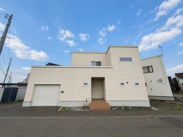 4LDK house in Higashi Ward, Sapporo, Hokkaido - Photo 1