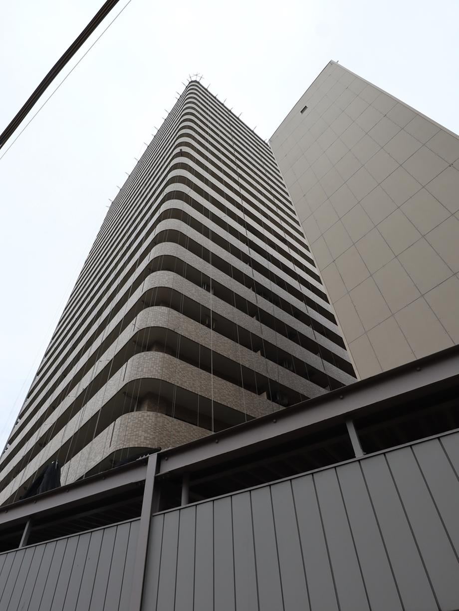 2LDK apartment in Kita Ward, Osaka - Photo 1