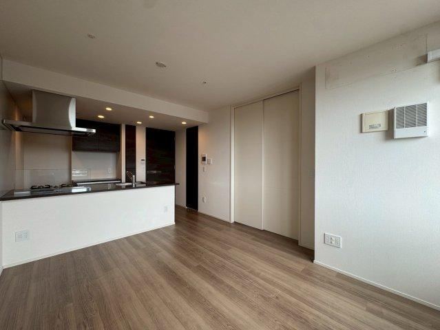 2LDK apartment in Meguro Ward, Tokyo - Photo 1