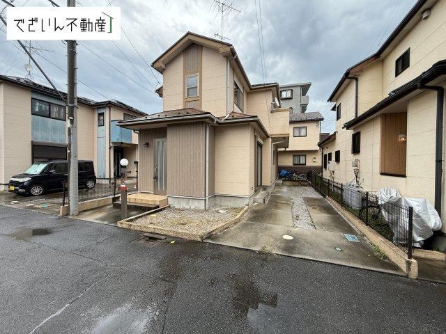 4LDK house in Higashimatsuyama, Saitama - Photo 1