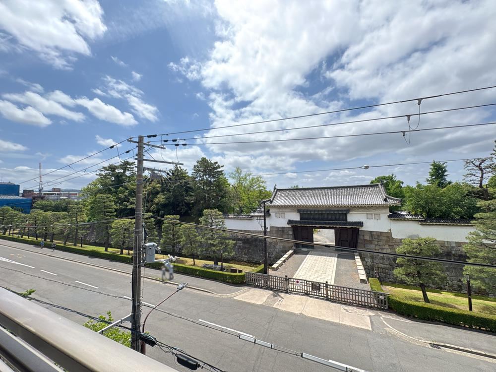 4LDK apartment in Kamigyo Ward, Kyoto - Photo 1