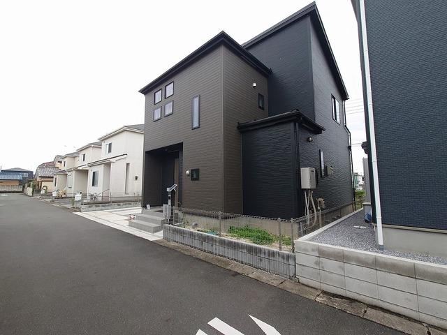 4LDK house in Sugito, Kitakatsushika District, Saitama - Photo 1