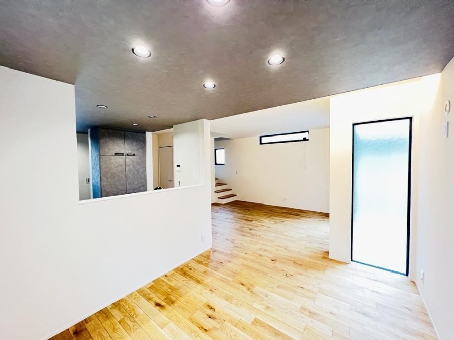 4LDK house in Ayase, Kanagawa - Photo 1