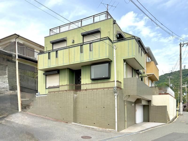 4LDK+S house in Tarumi Ward, Kobe, Hyogo - Photo 1