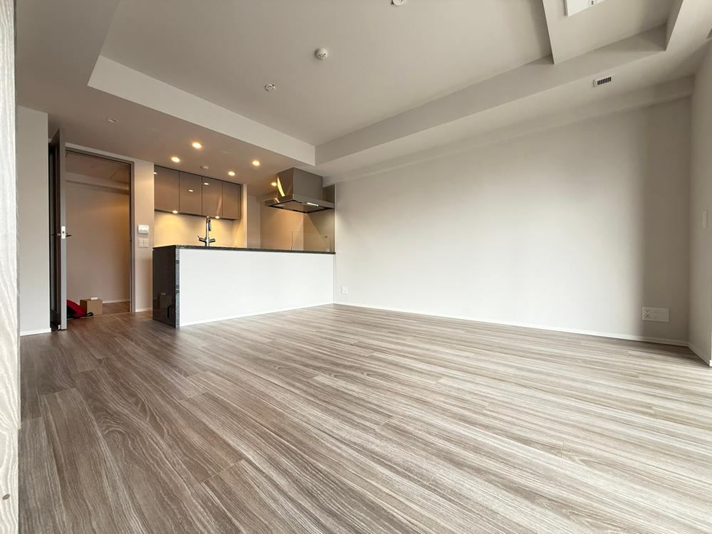 3LDK apartment in Shibuya Ward, Tokyo - Photo 1