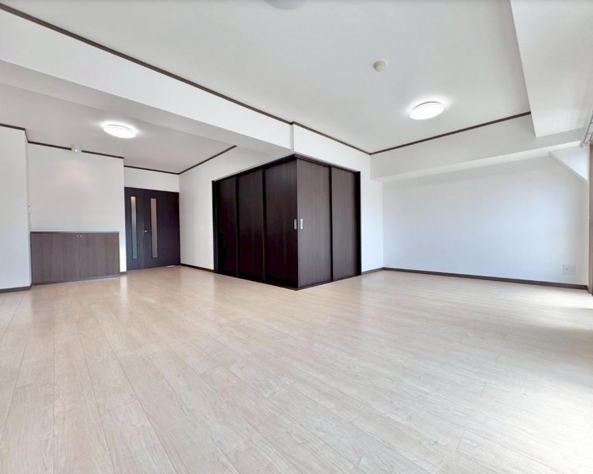 4LDK apartment in Kasuga, Fukuoka - Photo 1