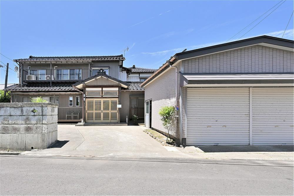 9LDK house in Minami Ward, Niigata - Photo 1