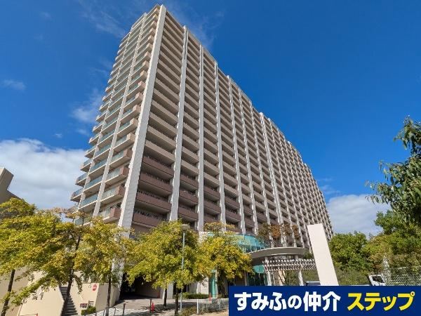 2LDK+S apartment in Tarumi Ward, Kobe, Hyogo - Photo 1