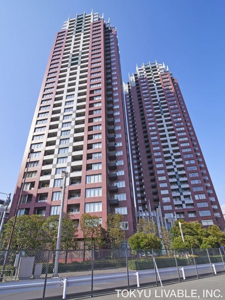 3LDK apartment in Minato Ward, Tokyo - Photo 1