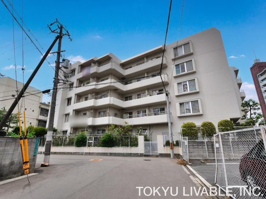 2LDK apartment in Yodogawa Ward, Osaka - Photo 1