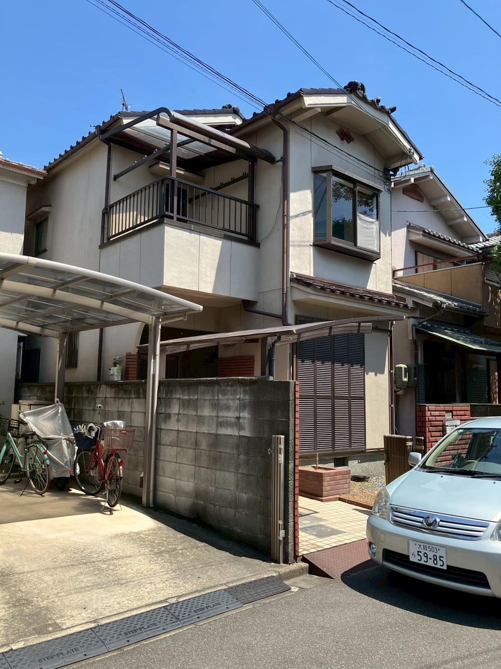 4LDK house in Yao, Osaka - Photo 1