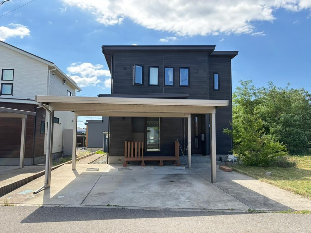 4LDK house in Akita, Akita - Photo 1
