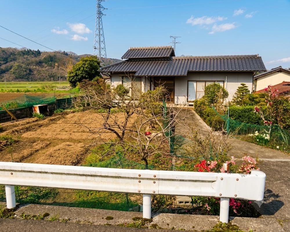 2DK house in Tsuyama, Okayama - Photo 1
