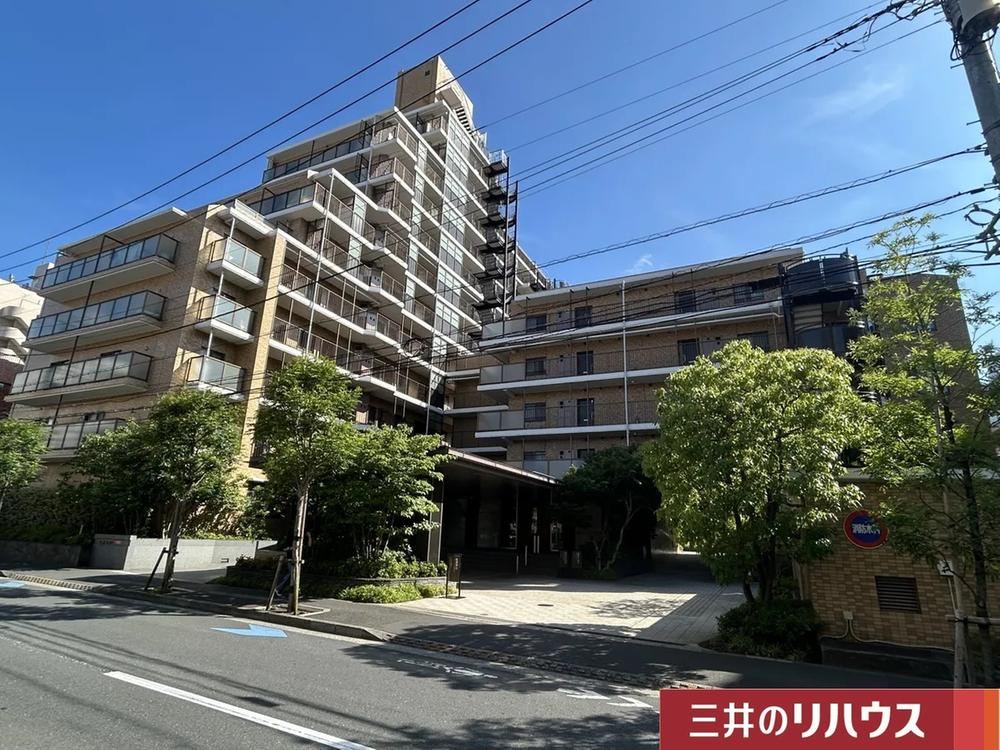 3LDK apartment in Edogawa Ward, Tokyo - Photo 1