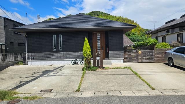 4LDK house in Shimonoseki, Yamaguchi - Photo 1