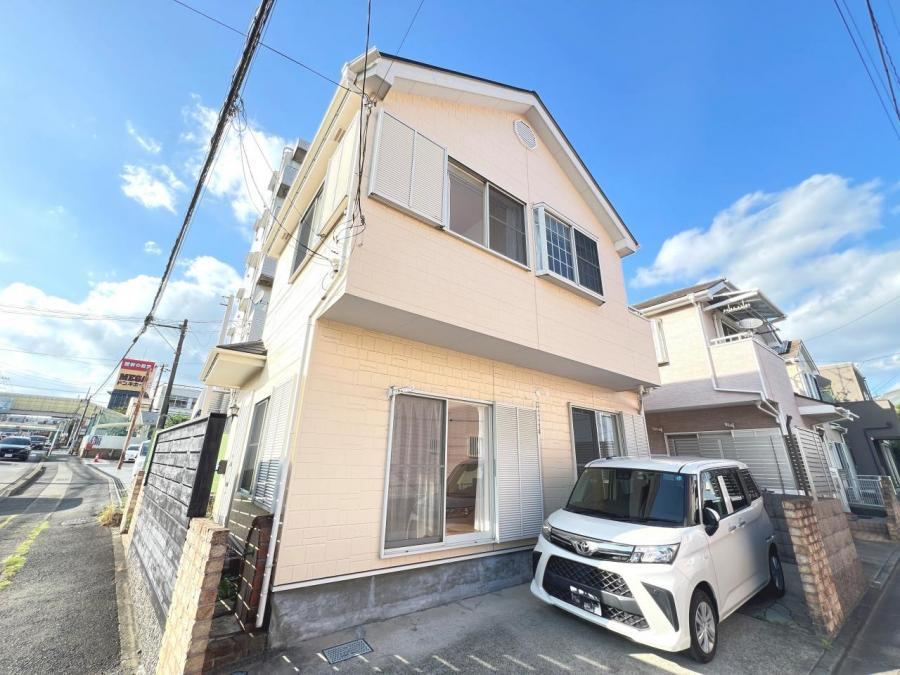 4LDK house in Ayase, Kanagawa - Photo 1