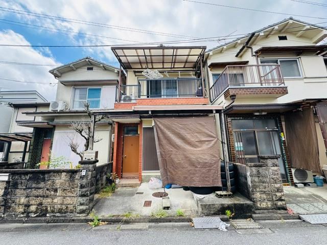 3DK house in Ikaruga, Ikoma District, Nara - Photo 1