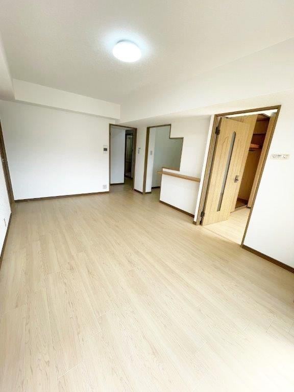 4LDK apartment in Moji Ward, Kitakyushu, Fukuoka - Photo 1