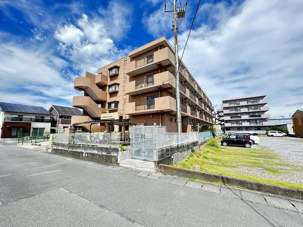 3LDK apartment in Numazu, Shizuoka - Photo 1