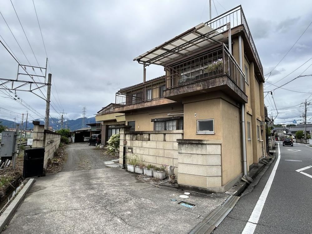 7DK house in Kai, Yamanashi - Photo 1