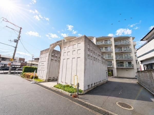 2LDK apartment in Yamatotakada, Nara - Photo 1