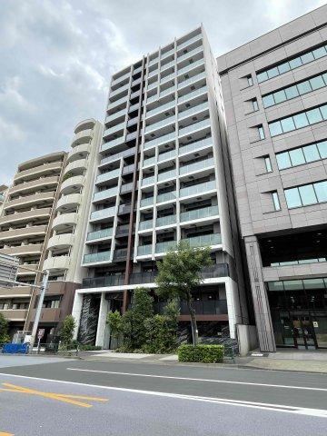 1LDK+S apartment in Shibuya Ward, Tokyo - Photo 1