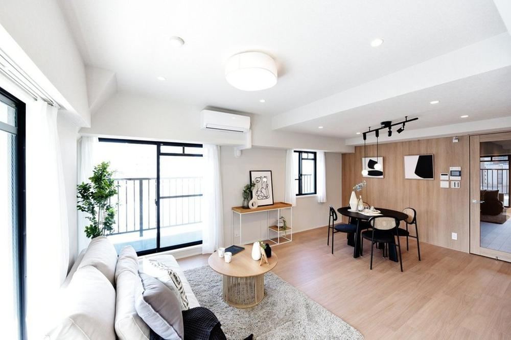 2LDK apartment in Kita Ward, Osaka - Photo 1
