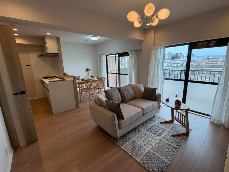 2LDK apartment in Naka Ward, Hiroshima - Photo 1