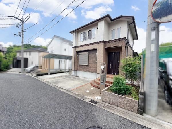 4LDK house in Ikoma, Nara - Photo 1