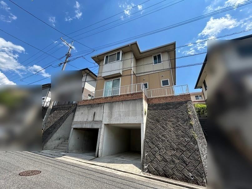4LDK house in Asakita Ward, Hiroshima - Photo 1