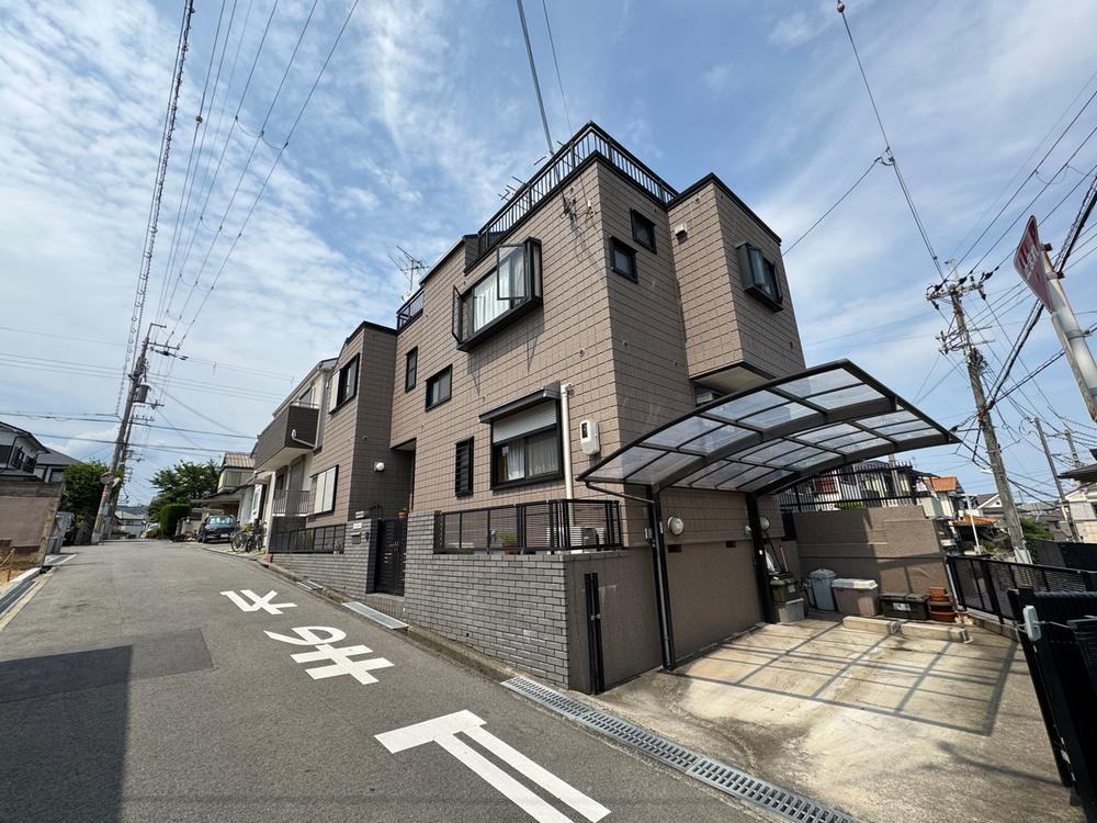 3LDK+S house in Toyonaka, Osaka - Photo 1