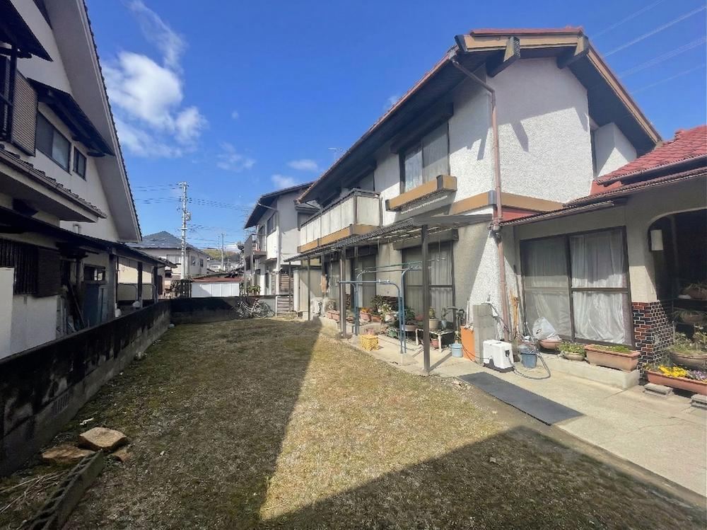 7DK+2S house in Higashi Ward, Okayama - Photo 1