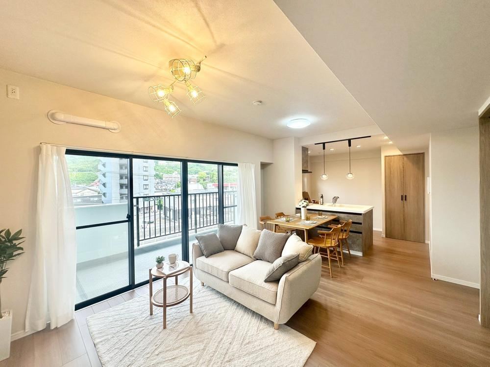 3LDK apartment in Asaminami Ward, Hiroshima - Photo 1