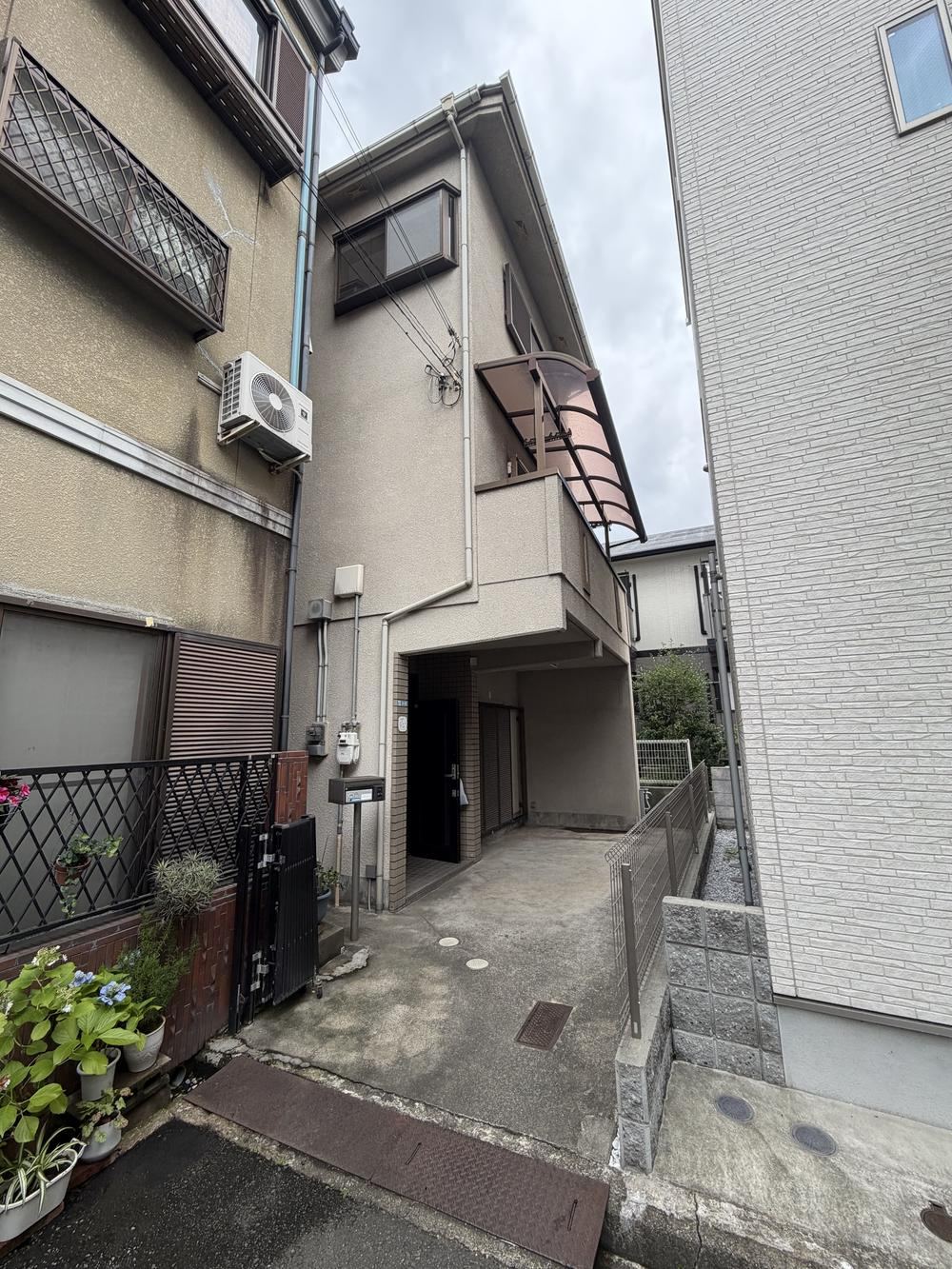 3LDK+S house in Suita, Osaka - Photo 1